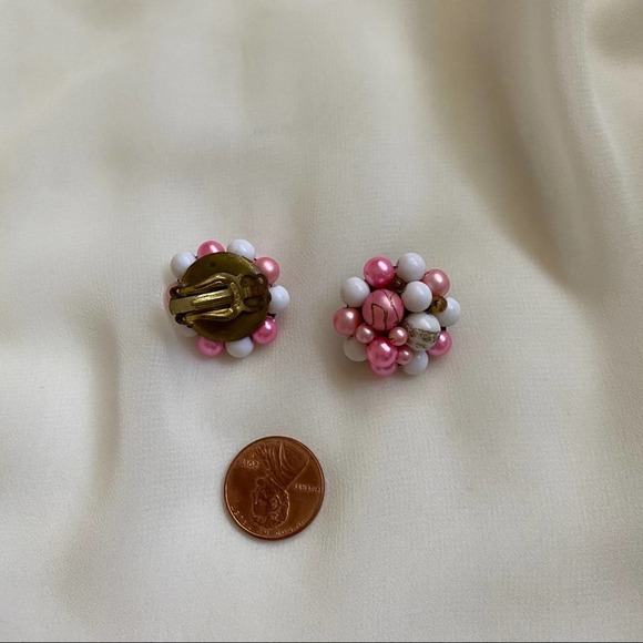 Pink White Gold Swirl Cluster Pearl Clip Earrings - Picture 4 of 5